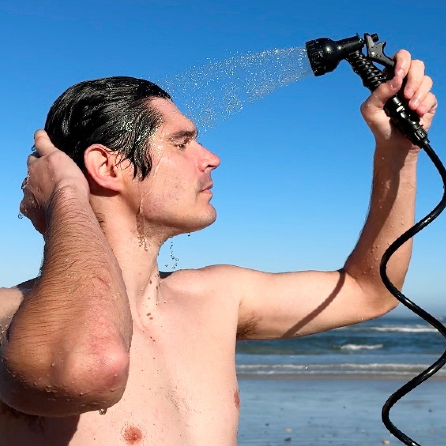 Portable Shower - 2.1 Gallon D6 image 4